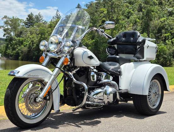 HARLEY-DAVIDSON SOFTAIL HERITAGE CLASSIC 